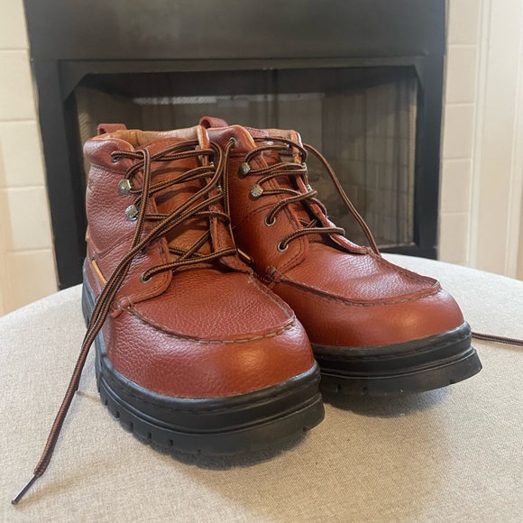 Like New! Wolverine Men's Moc Toe Boots - Picture 2 of 8